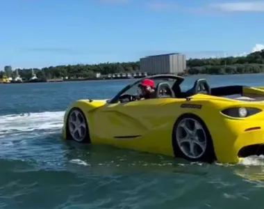 Carro foi visto na praia da Ribeira, em Salvador
