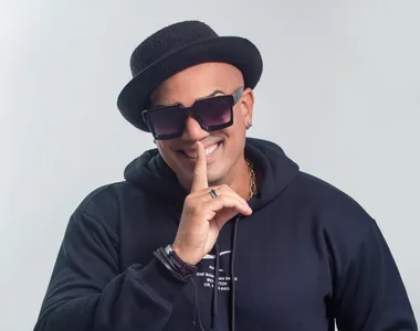 Cantor, compositor e produtor musical baiano Mister Galiza