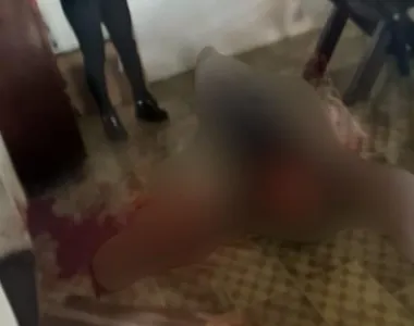 Pastor mata segurança a tiros