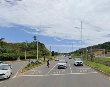 Durante o dia, a pista é movimentada, mas, no turno da noite, é deserta