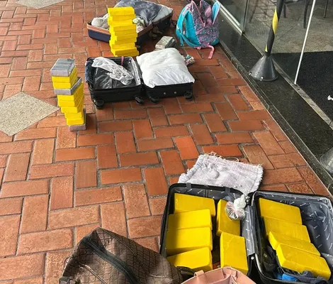 Imagem ilustrativa da imagem Três mulheres são presas com cocaína em ônibus para abastecer a Bahia