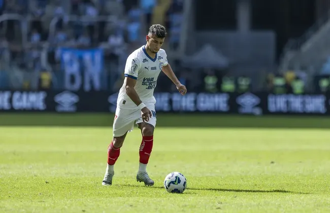Imagem ilustrativa da imagem Lucho Rodríguez teria acordo com clube europeu; entenda