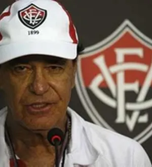 Imagem ilustrativa da imagem Ex-técnico do Vitória corneta Ancelotti no comando da Seleção