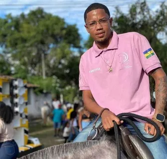 Imagem ilustrativa da imagem Suspeito de matar jovem em cavalgada confessa crime mas é liberado