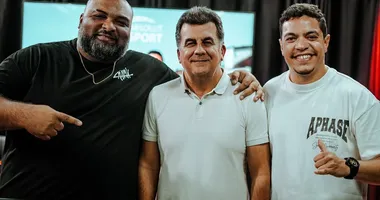 Imagem ilustrativa da imagem Fábio Mota segue falando muito e "em boca fechada não entra mosca"