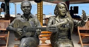 Imagem ilustrativa da imagem Preta Gil é homenageada com estátua em local turístico