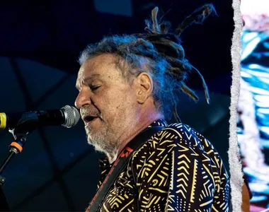O cantor e pastor Nengo Vieira