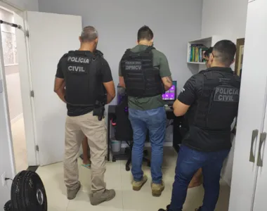 Polícia cumpriu um mandado de busca e apreensão