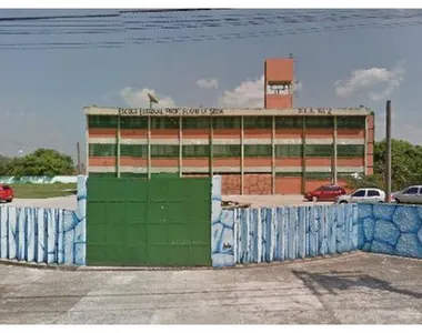 Escola onde jovem estuda