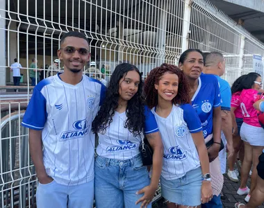 Família foi acompanhar o jogo na Fonte Nova