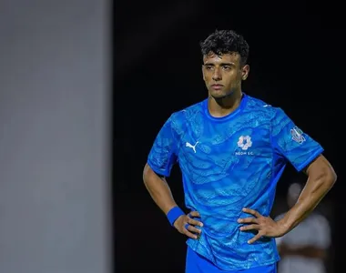 Lucho Rodríguez em campo pelo Neom SC