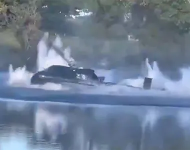 Helicóptero caiu em lago no Sul da França