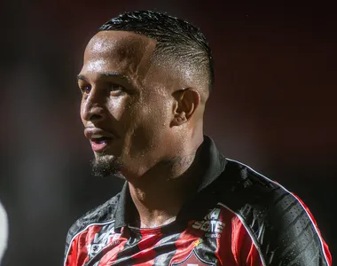 Léo Pereira rescinde com o Vitória e acerta com o Sport