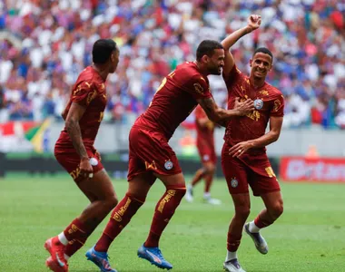 Em Salvador, Bahia vence o Santos