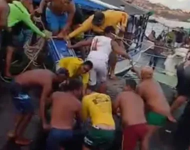 Barco afunda na Ribeira e banda O Cínico perde instrumentos