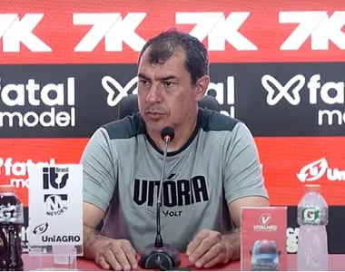 Carille se irritou na coletiva de imprensa