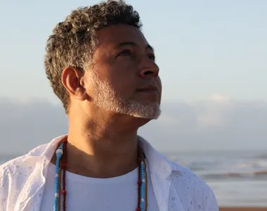 Cantor interpretará grandes sucessos de Maria Bethânia