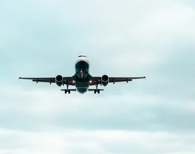 Jornalista que estava a bordo do avião reportou todo o incidete