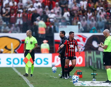 Osvaldo foi substituído após expulsão de Dudu