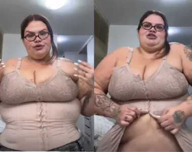 Thais Carla mostrou a cinta que fez sob medida