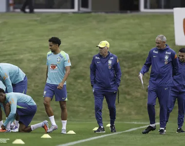 19 dos 24 convocados estiveram presentes no treino