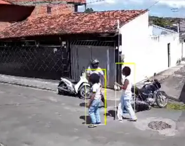 Câmeras de segurança flagraram todo o crime