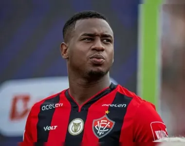 Dudu, volante do Vitória