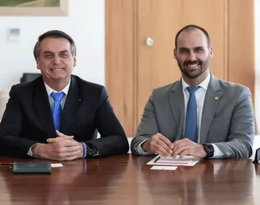 Eduardo e Jair Bolsonaro se desentenderam