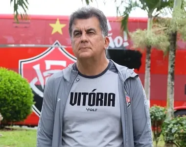 Fábio Mota durante pronunciamento