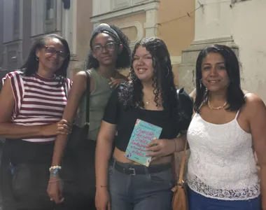 Maria Luiza, Rita e amigas brotaram na Flipelô