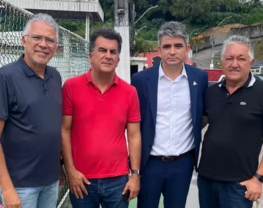 Marcone Amaral se reuniu com a diretoria do Vitória