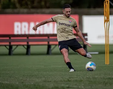 Jean Mota durante treino