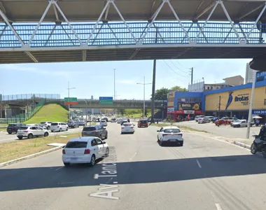 Vítima foi morta perto do viaduto dos Rodoviários, no Caminho das Árvores