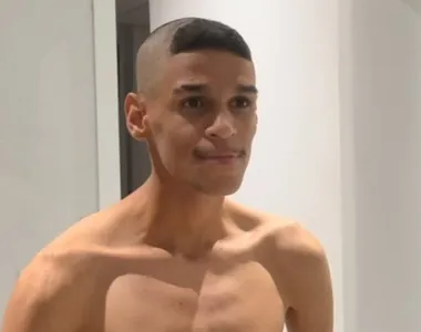 Influenciador está com um novo visual