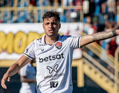Meia Daniel Jr deixa o Vitória de graça e acerta com o Nacional da Ilha da Madeira