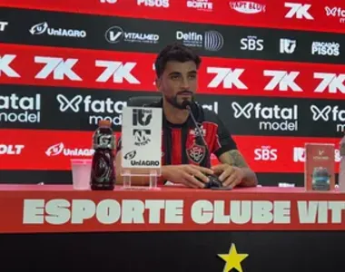 Rúben Ismael, meia do Vitória