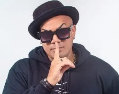 Cantor e compositor Mister Galiza