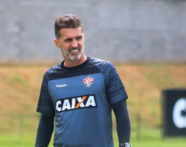 Mancini acumula quatro passagens pelo Vitória