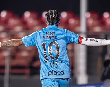 Vitória vira porteiro do Z4 após show de Neymar pelo Santos
