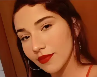 Anielly Mariana Sousa Silva, 21 anos, difamava moradores na web