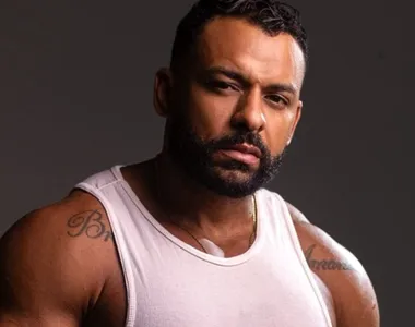 Cantor de pagode Júnior Luzz