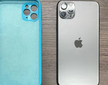 Policiais penais também apreenderam um iPhone 11 escondido em uma sacola