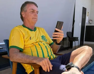 Bolsonaro está cumprindo prisão domiciliar com tornozeleira eletrônica