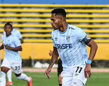 Vitória esfria negociação por Ismael Díaz
