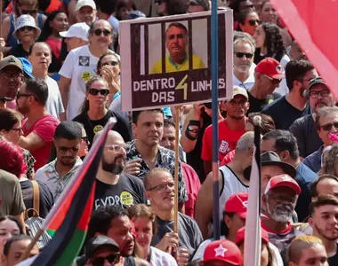 Movimento acontece na manhã deste domingo (21)