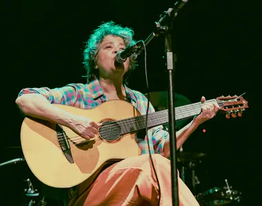 Sandra Simões comandará 'Cantando Veloso'