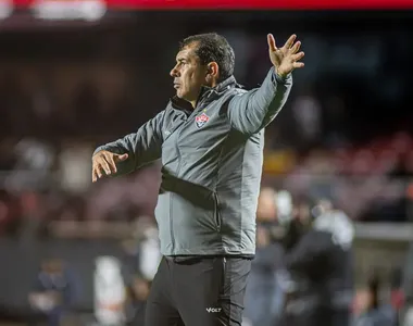 Fábio Carille, técnico do Vitória