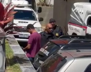 MASSA! flagrou Marcelo deixando o Fórum Criminal Desembargador Carlos Souto, em Sussuarana