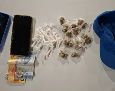 Drogas e celulares foram encontrados com o criminoso