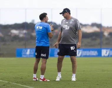 Lateral e treinador sabem muito bem o que é jogar representando os seus países